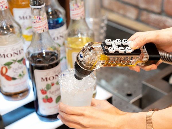 �X�[�p�[�z�e��Premier��䍑�����V�R����F�yWelcome bar�z�J�N�e�����m���A���R�[�����[��