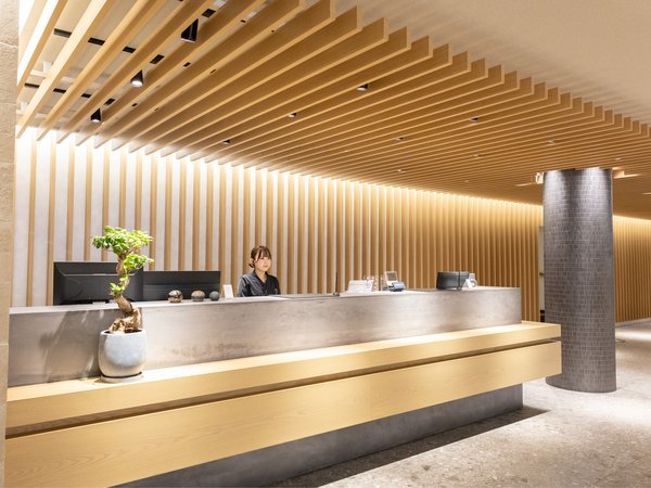 �y�G���g�����X�z