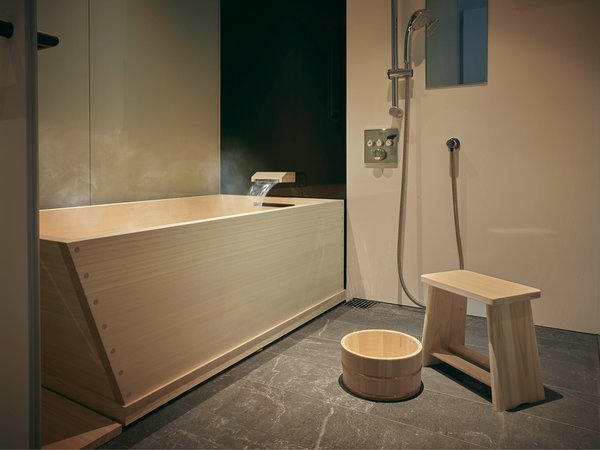 �q�m�L���C�i�f���b�N�X�E�R�l�N�e�B���O���[�����x�j