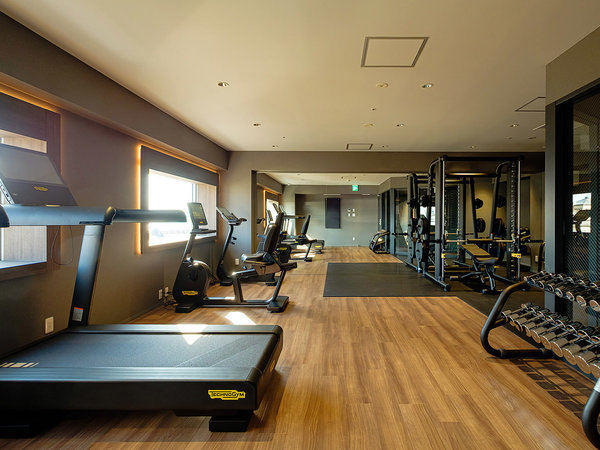 【施設】宿泊者限定フィットネスジム。宿泊者は無料でご利用いただけます。