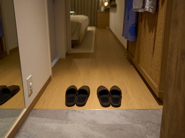 �z�e�����\���g���j�e�B�ߔe�FShoes off style