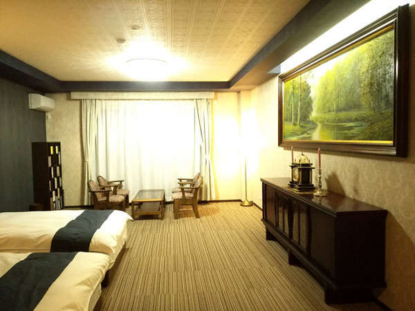 【1階洋室／デラックスルーム】昔ながらの湯治の宿に現代の利便性があります。