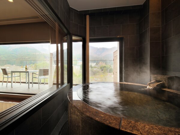 �y�ŏ�K�z�W�����E�J�i���E�X�C�[�g�@�r���[�o�X