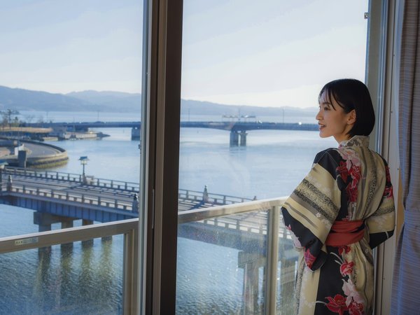 �U�K�W�]���򕗘C�t���c�C�����[���^��