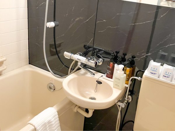 �o�X���[��