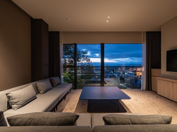 �m�X�C�[�g�n���r���O