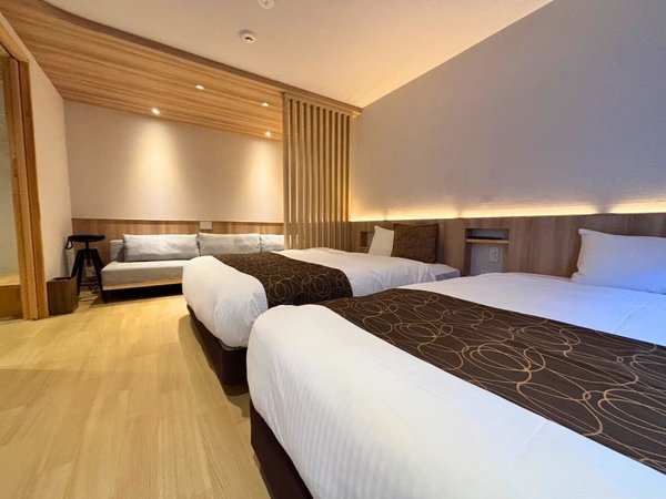 26�N���j���[�A�����v���C�x�[�g�T�E�i�{�w���C���c�C���^33����