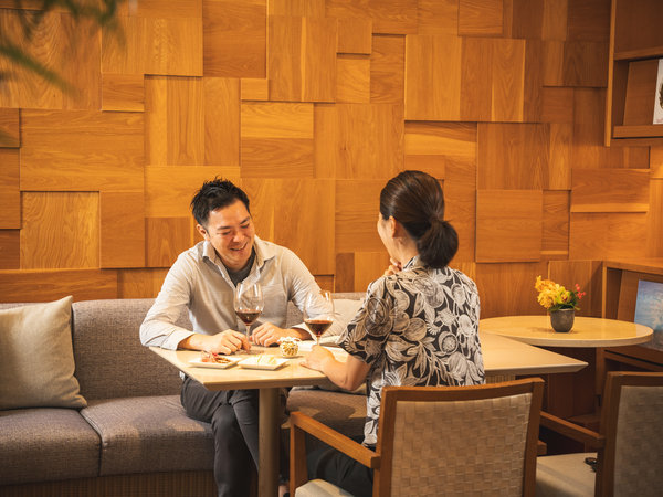 �n�C�A�b�g ���[�W�F���V�[ ���Ǌ_�A�C�����h ����F���J�N�e���^�C����