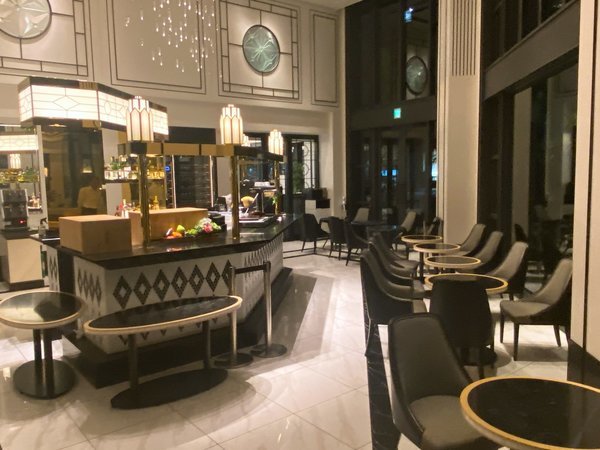 �j�n�j�n�@�g�n�s�d�k�@�o�������������@���{���l���F�yBAR LOUNGE�z