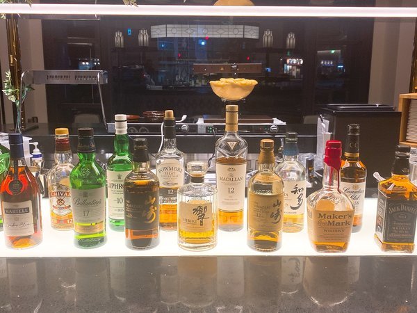 �j�n�j�n�@�g�n�s�d�k�@�o�������������@���{���l���F�yBAR LOUNGE�z