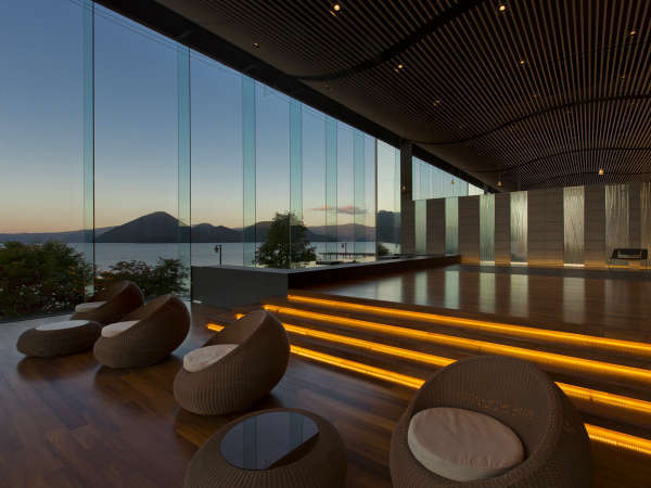 �y���r�[�z�[���̓���̗]�C�ɐZ���ĉ������B