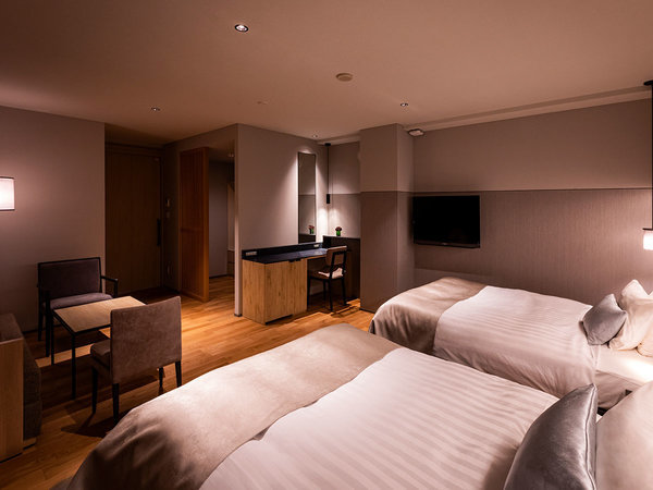 【倶楽部館EXスイート・プレミアムスイート】上質な装いの客室で特別な時間をお過ごしいただけます