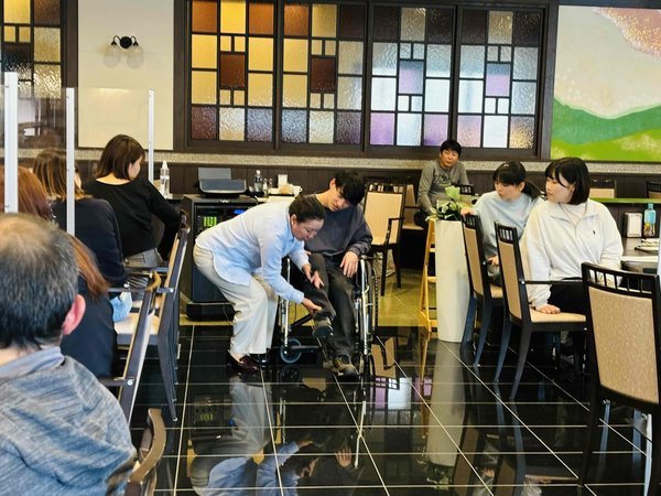 �Γ쑑�F�o���A�t���[���C