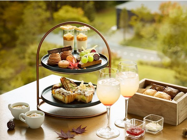 �x�m�X�s�[�h�E�F�C�z�e��, �A���o�E���h �R���N�V���� by Hyatt�F�H�̎�����f�����I�[�^���A�t�^�k�[���e�B�[
