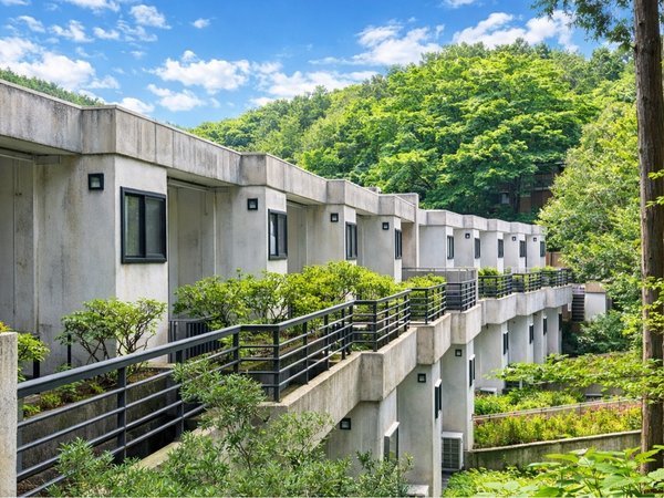 �y�씠�����B���z�C��423m�B�씠���̕ʑ��n�ɘȂށu���g�����_���v ���򃔃B��