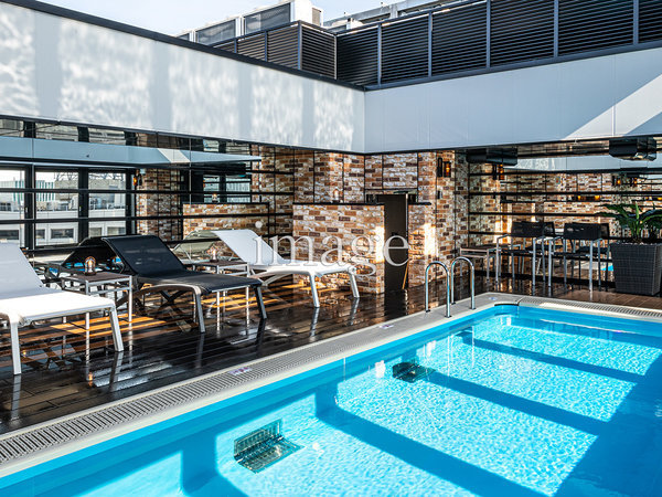�A�p�z�e�������]�[�g�q���R�w�V�������r2026�N8��6��(��)OPEN�I�F�uROOF TOP POOL�v�i�C���[�W�j