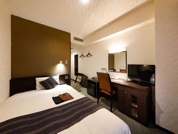 sts1:�X�^���_�[�h�V���O�������̍L���F13.5~15�i�u�j�x�c�h�T�C�Y1300����