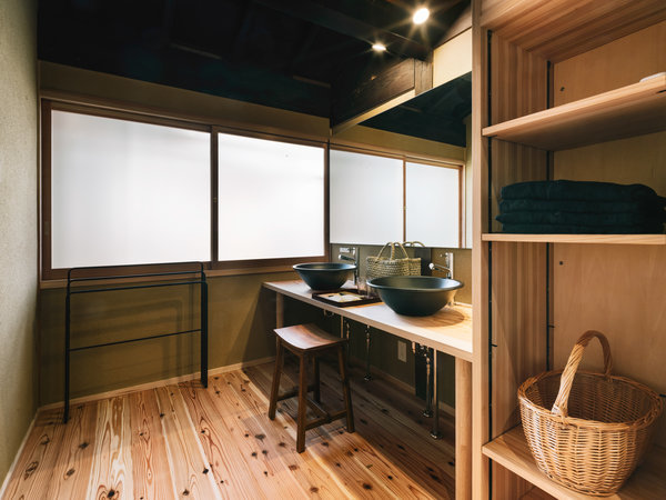 �����قˁF����