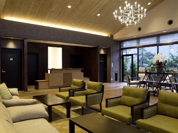 �U�E�v�����X�@���B���y���F�X�}�C���R���V�F���W��