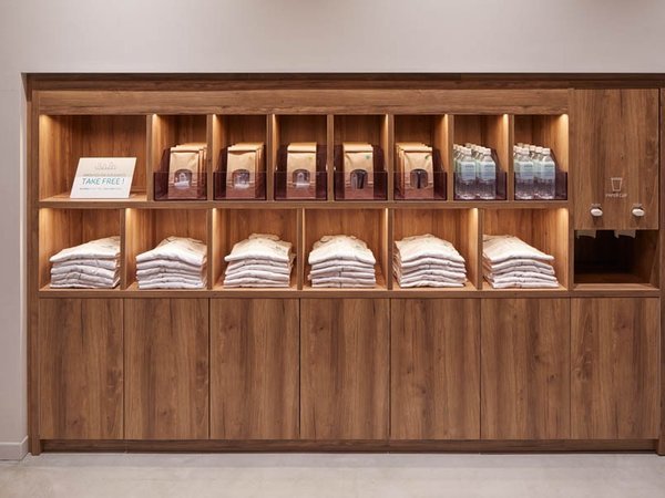 �v�����X �X�}�[�g �C�� �M�C�F�A���j�e�B�[�R�[�i�[