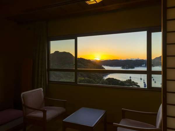 �y���c�`����]�����i�̏h�@�z�e���R�c���z�S�����c�p����]�̋q���B�N���N�n�v�����D�]��t���I