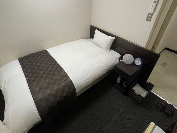 地域最安値☆彡その上に全室シモンズ社ベッドマットを採用しております。