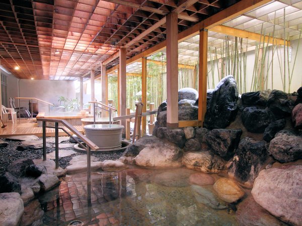 ���فE���̐쉷��@�Ԃт��z�e���̎{�ݎʐ^3