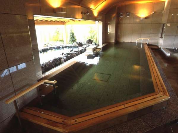 [3階　露天・大浴場「山並みの湯屋」]　数寄屋デザインの湯処で開放感あふれる湯浴み