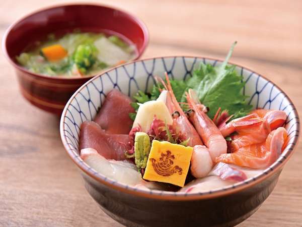 ���o�̂��h�@�R�c���F�T��̊C�N��