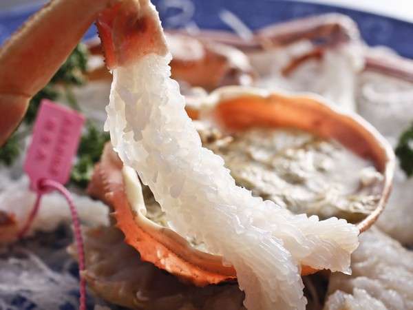 �y���Z�@���Z�i����낭�j�z�����̃N�`�R�~�]���̍����h�B�ڂ̑O�͎R�A�W�I�C�݁A���t�K�j����