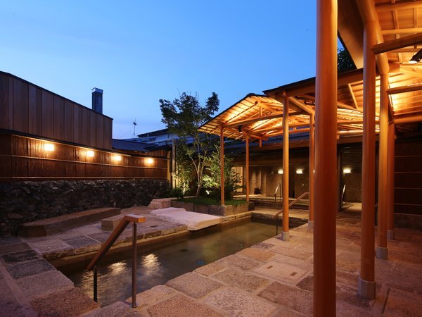 2023N4j[AI[v@IVC͉AƉHL΂Ă܂B