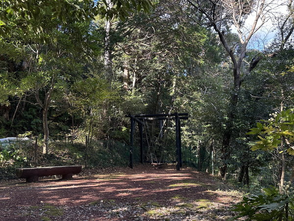 ���䂩��C��Ղ� �ݐ؉���̃y�b�g���]�[�g�@�z�e���l�G�̑��F�X�̃h�b�O����(���v�܂�)