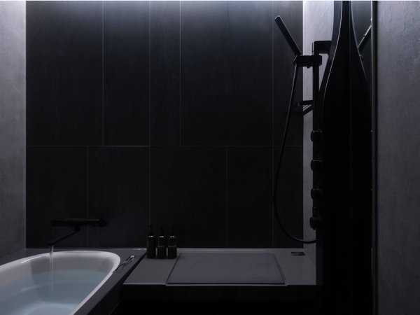 Superior with Relaxing Bathroom / 42㎡