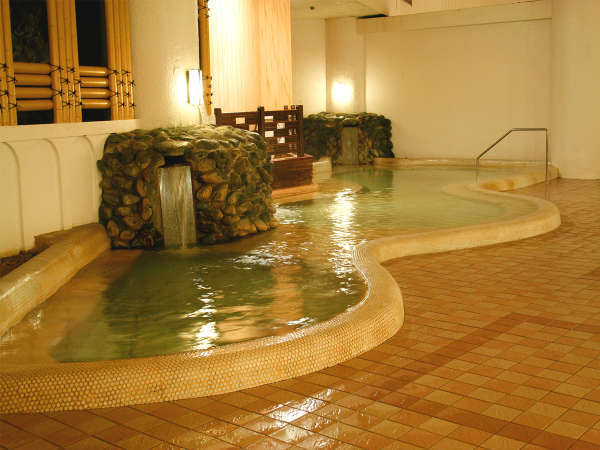 「くどりの湯」白浜野嶋温泉のお湯は体の芯から温まると好評をいただいております。