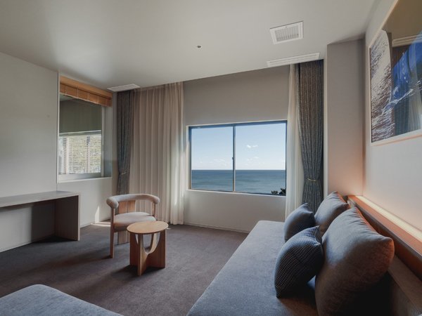 �y25�N12���V�݁z���O�W���A���[�T�E�i�X�C�[�g