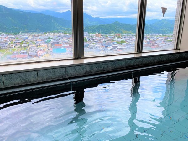 9�K�W�]����y�j���z�E�V�C�̗ǂ����͐ΒȎR�n����]�ł��܂�