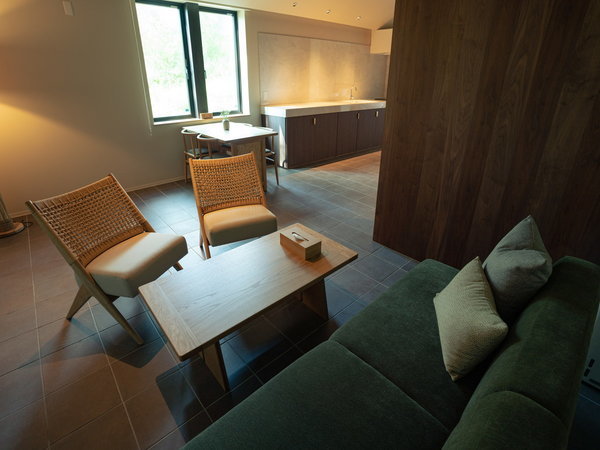 �G�N�X�e���f�b�h�R���t�H�[�g�X�C�[�g�i99�u�j