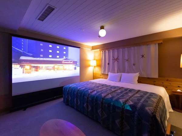 UNWIND HOTEL & BAR �D�y�i�A�����C���h�z�e�����o�[�D�y�j�F�V�A�^�[�L���O