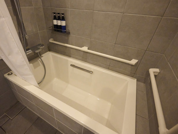 �������C