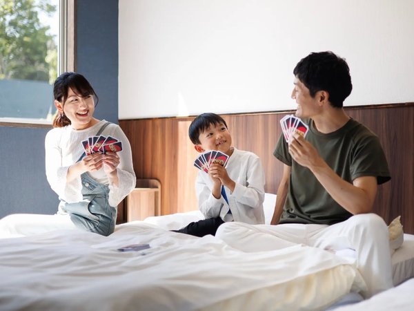 š痣ꂽԂŁÅOɍL΂𒭂߂ȂASقǂ悤ȎԂ߂B