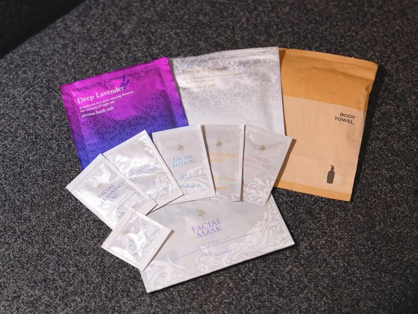 �z�e�����\�����F�L�x�ȃX�L���P�A�E�w�A�P�A�p�i