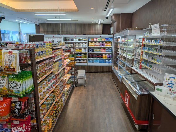 Y�V���b�v(�c�Ǝ���5:00~25:00)�@�Ȗؖ��ٓ��������Ă܂��̂ŁA�Ƒ���F�l�ɓȖؓy�Y�͂������ł��傤���H