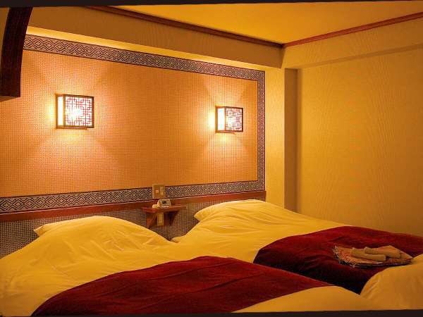 ◆囲炉裏部屋は、ひひと部屋ごとに内装が違います。テンピュールの枕、シモンズのベッドお休みください。