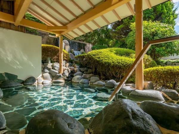 �y�S�{��O�����h�z�e���@���̋G�z�y�X�̓��߂���z�n���H�ނŋG�߂����\�A�{�̉�ȂŌ܊��ɂ��J��