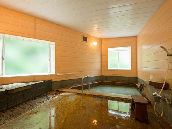 *【無料貸切風呂】りんどうの湯（中央左）24時間利用できる温泉貸切風呂は4種類！