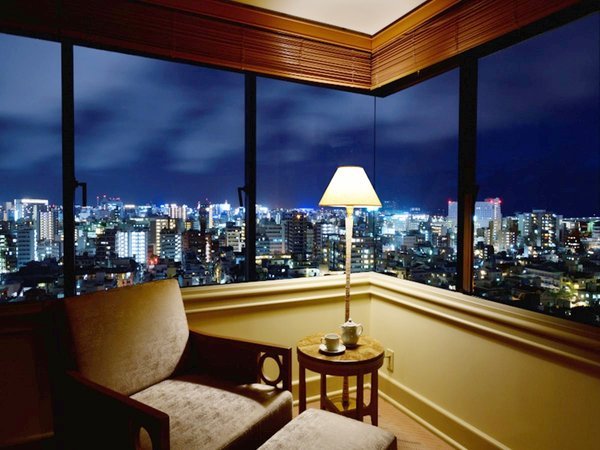 �U�E�i�n�e���X�̎{�ݎʐ^3