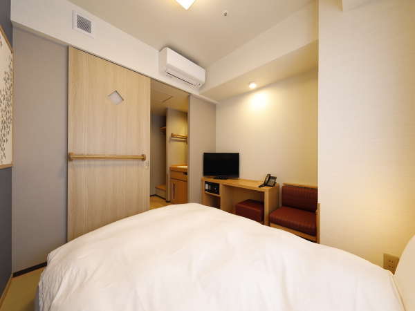 ◆シングルルーム(14.06㎡～15.0㎡)客室は畳敷きにてご用意サータ社製ベッド(110-120cm×195cm)