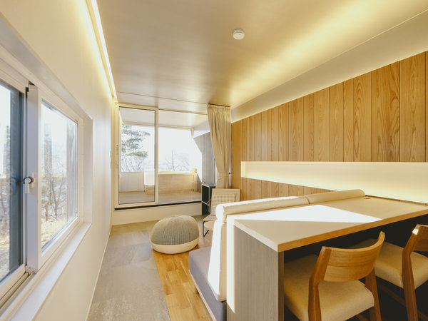 �y�A���v�X�r���[ Suite Villa�z�q���d����Ǐ��ɂ����K�ȃf�X�N�ƃ`�F�A�B