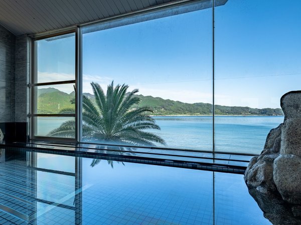 �j���C�F�C�Ƌ󂪍L����u�F���̓��v