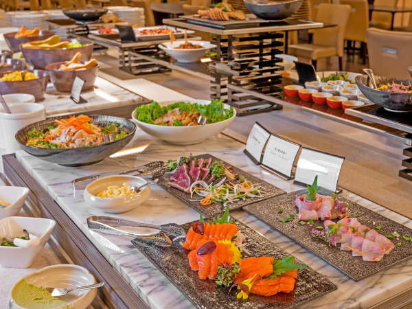秋田や田沢湖の旬の食材を、和・洋・中でご堪能頂けるビュッフェ【一例】